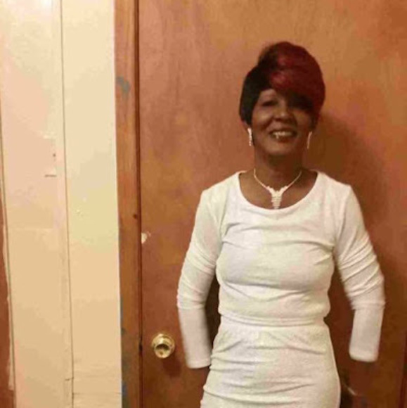 Meet your Posher, Althea - Picture 1 of 1